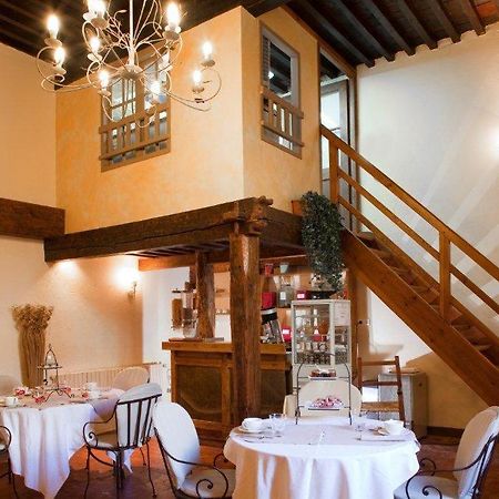 מירפואה Hotel Les Remparts מראה חיצוני תמונה