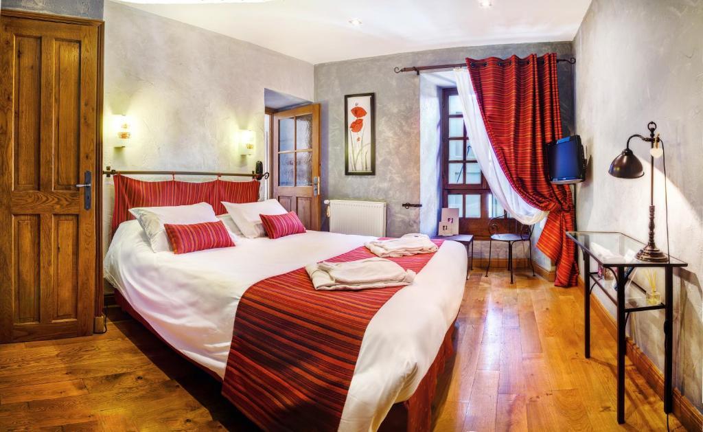 מירפואה Hotel Les Remparts חדר תמונה