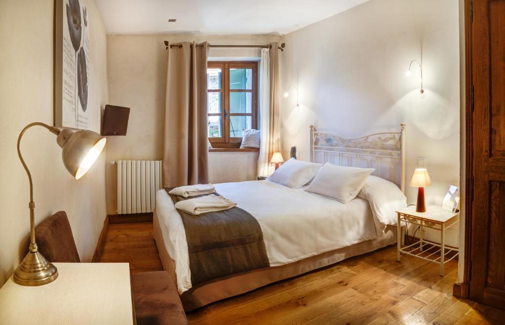 מירפואה Hotel Les Remparts חדר תמונה