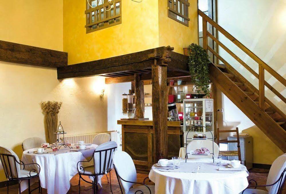 מירפואה Hotel Les Remparts מראה חיצוני תמונה