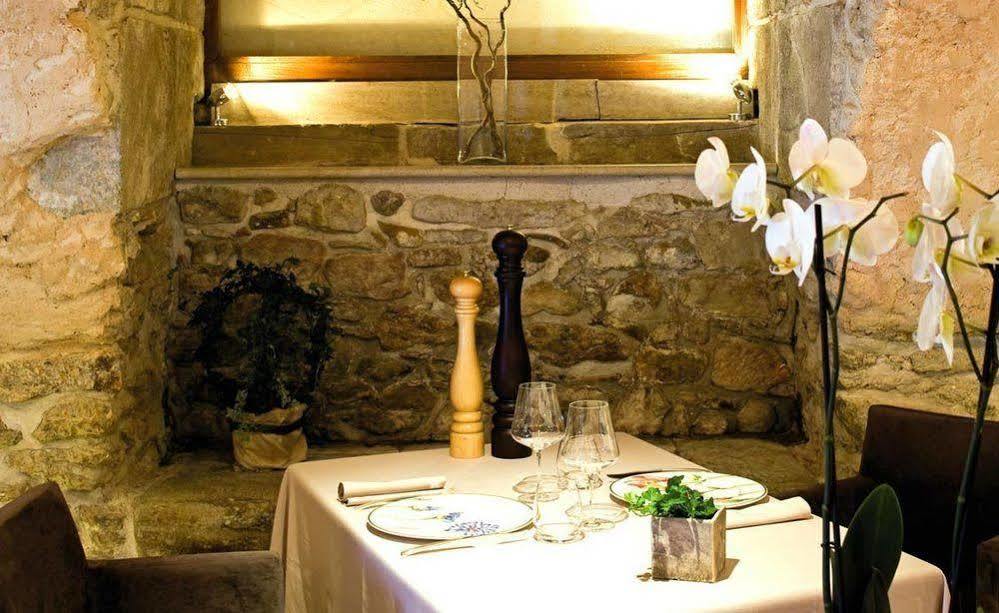 מירפואה Hotel Les Remparts מראה חיצוני תמונה